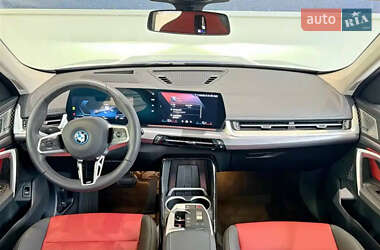 Внедорожник / Кроссовер BMW iX1 2024 в 