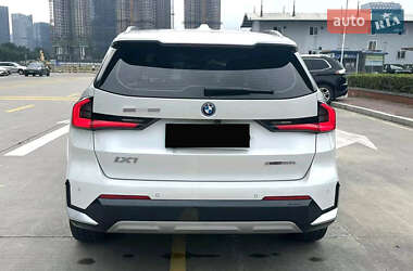 Внедорожник / Кроссовер BMW iX1 2023 в 