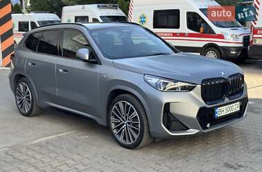 Внедорожник / Кроссовер BMW iX1 2023 в 