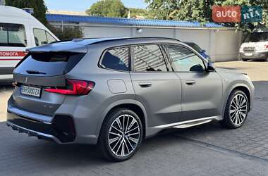 Внедорожник / Кроссовер BMW iX1 2023 в 