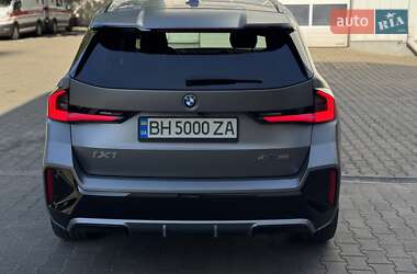 Внедорожник / Кроссовер BMW iX1 2023 в 
