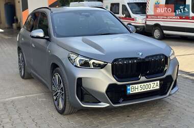 Внедорожник / Кроссовер BMW iX1 2023 в 
