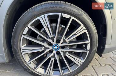 Внедорожник / Кроссовер BMW iX1 2023 в 