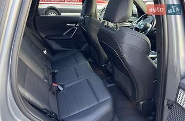 Внедорожник / Кроссовер BMW iX1 2023 в 