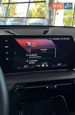 Позашляховик / Кросовер BMW iX1 2023 в 