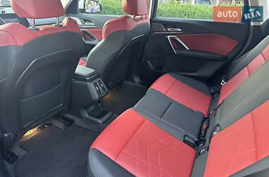 Внедорожник / Кроссовер BMW iX1 2023 в 