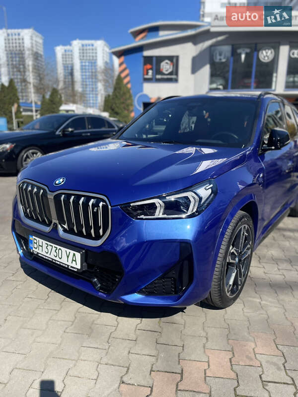BMW iX1 2023