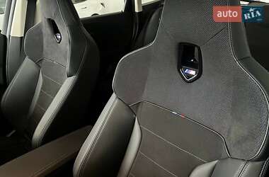 Позашляховик / Кросовер BMW iX1 2023 в 