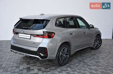 Позашляховик / Кросовер BMW iX1 2025 в 