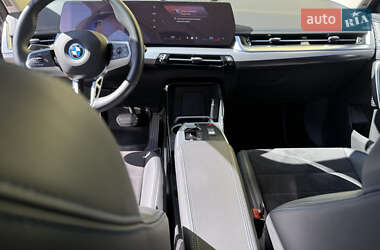 Внедорожник / Кроссовер BMW iX1 2023 в 