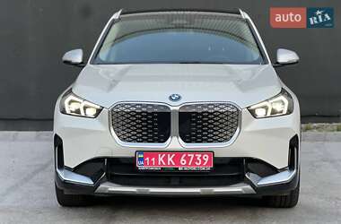 Внедорожник / Кроссовер BMW iX1 2023 в 