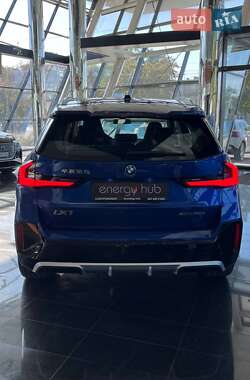 Внедорожник / Кроссовер BMW iX1 2023 в 