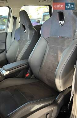 Внедорожник / Кроссовер BMW iX1 2023 в 