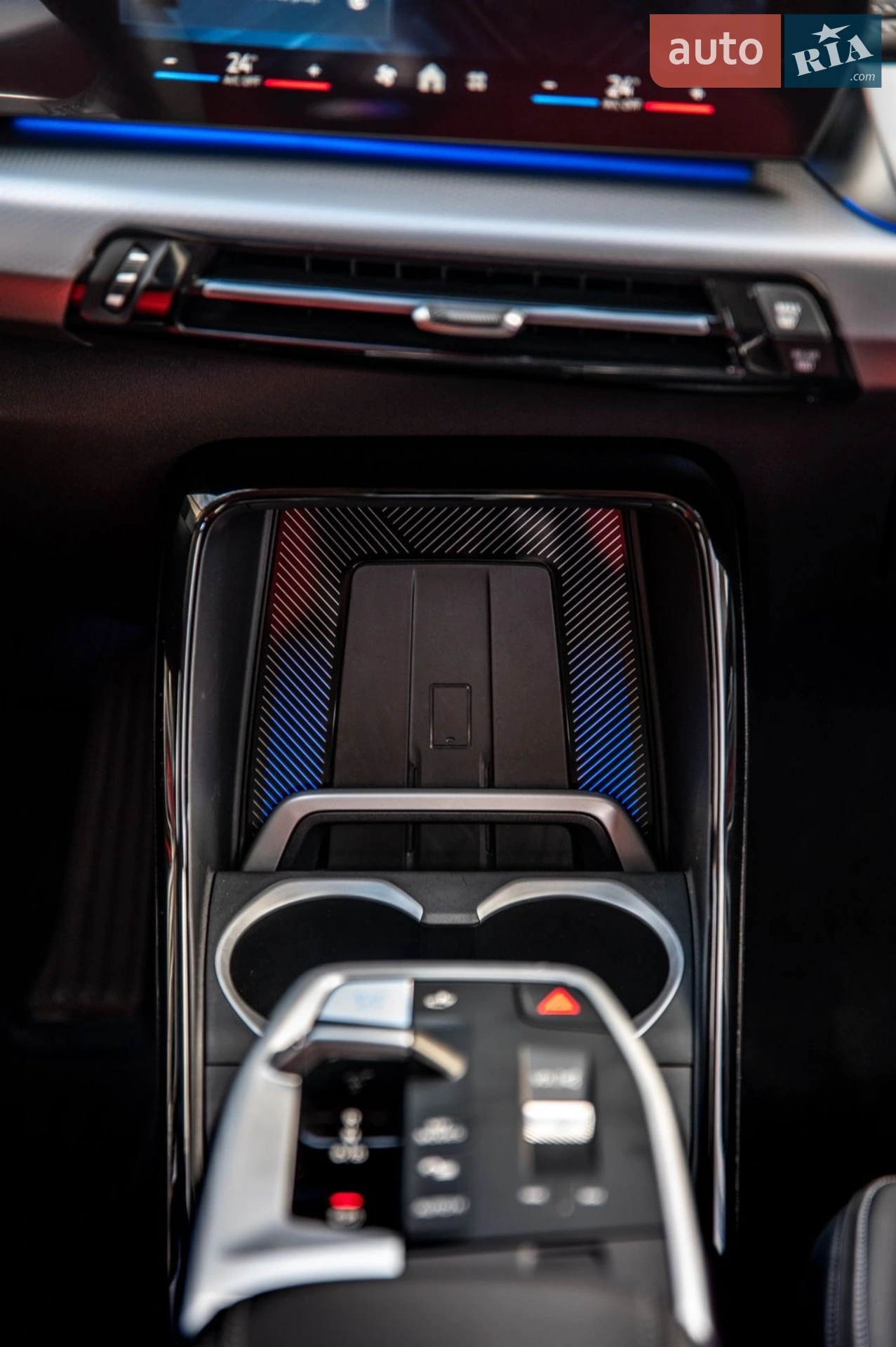 2023 BMW iX1 - мініатюра 20