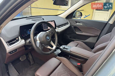Внедорожник / Кроссовер BMW iX1 2024 в 