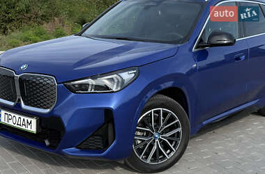 Внедорожник / Кроссовер BMW iX1 2022 в 