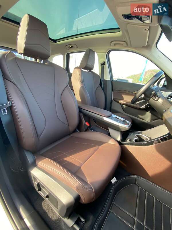 Внедорожник / Кроссовер BMW iX1 2023 в Мукачево