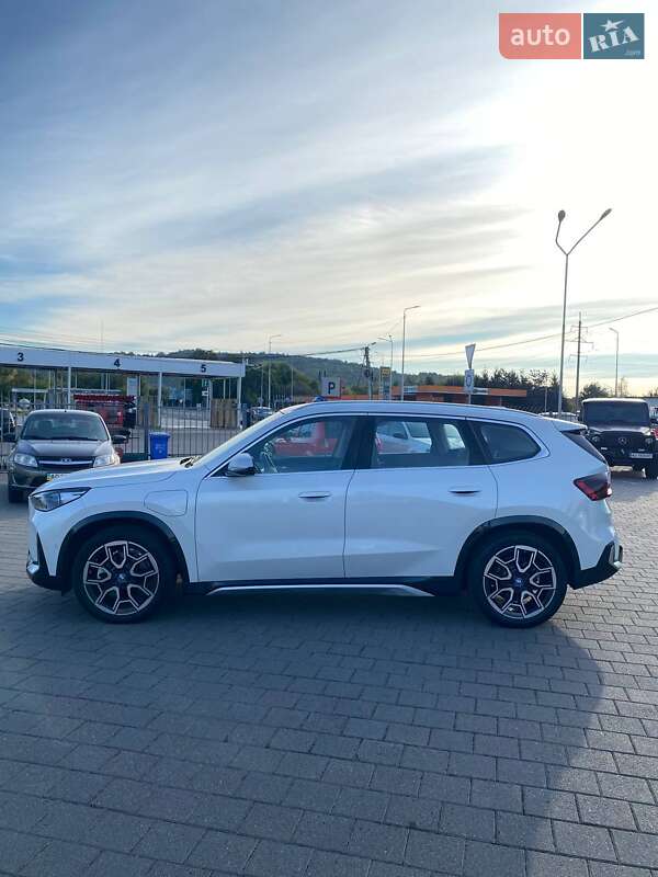 Внедорожник / Кроссовер BMW iX1 2023 в Мукачево