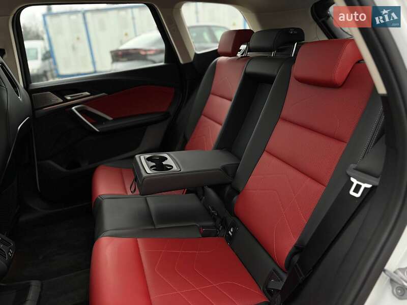 Позашляховик / Кросовер BMW iX1 2024 в Стрию фото 46 Позашляховик / Кросовер BMW iX1 2024 в Стрию