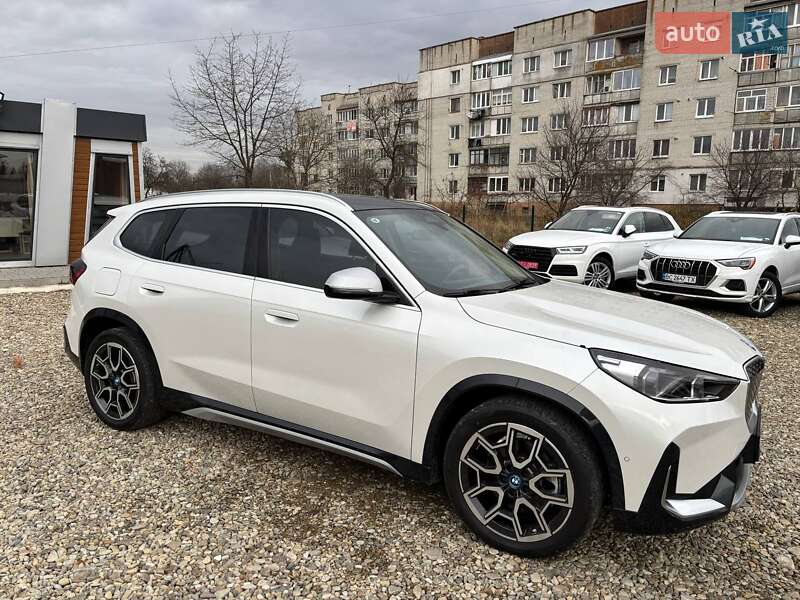 Позашляховик / Кросовер BMW iX1 2023 в Стрию