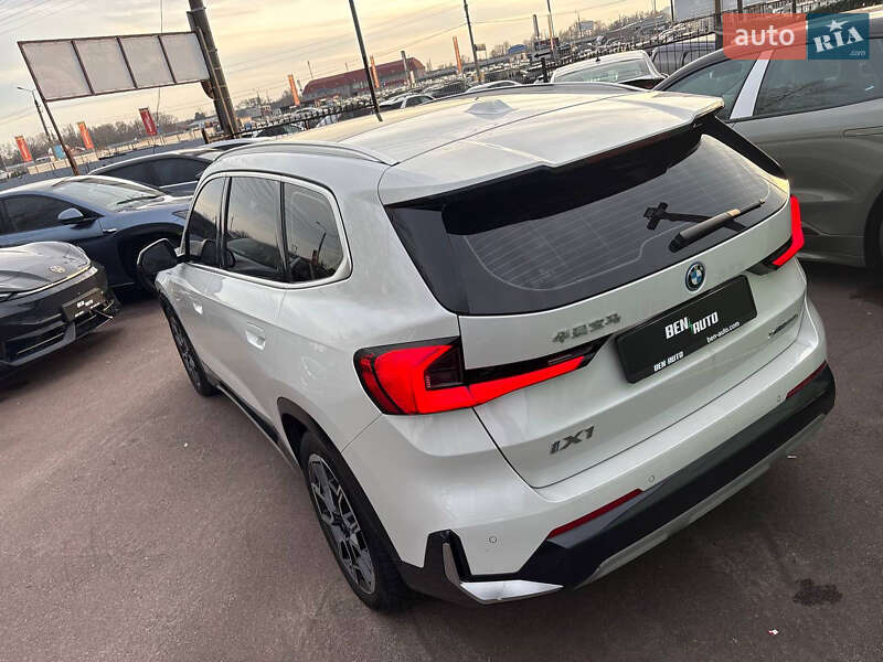 Внедорожник / Кроссовер BMW iX1 2023 в Киеве