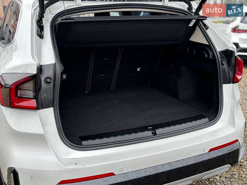 Позашляховик / Кросовер BMW iX1 2023 в Стрию