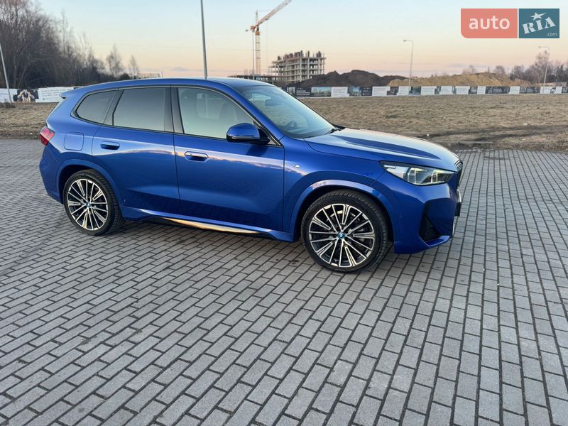 Внедорожник / Кроссовер BMW iX1 2023 в Львове