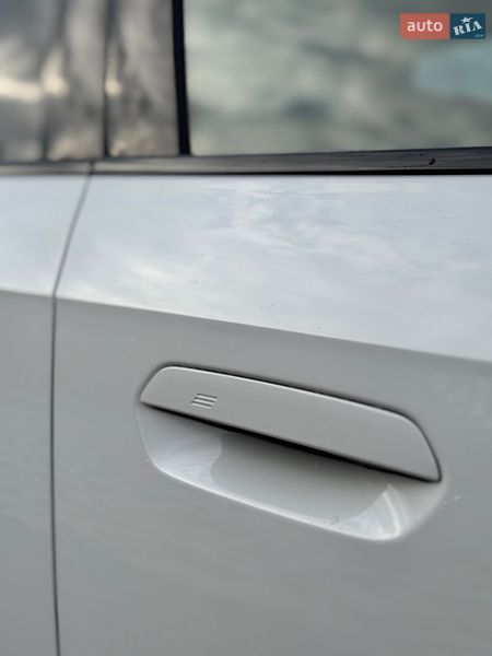 Внедорожник / Кроссовер BMW iX1 2022 в Львове