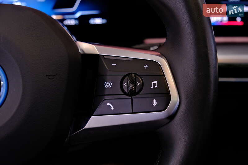 Внедорожник / Кроссовер BMW iX1 2024 в Одессе