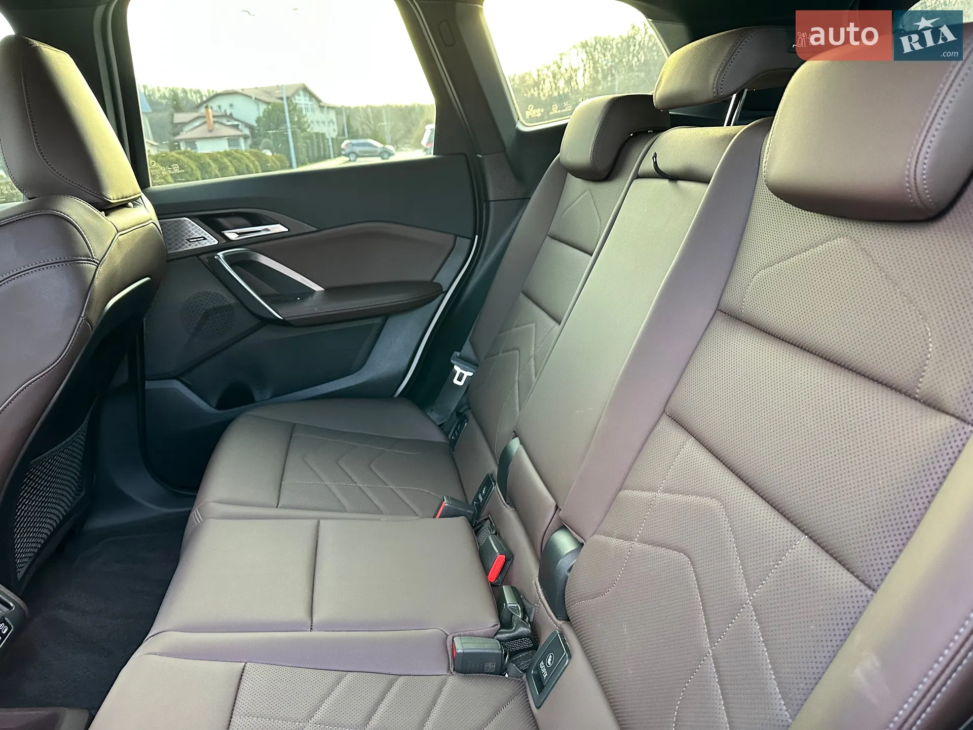 2024 BMW iX1 - мініатюра 24