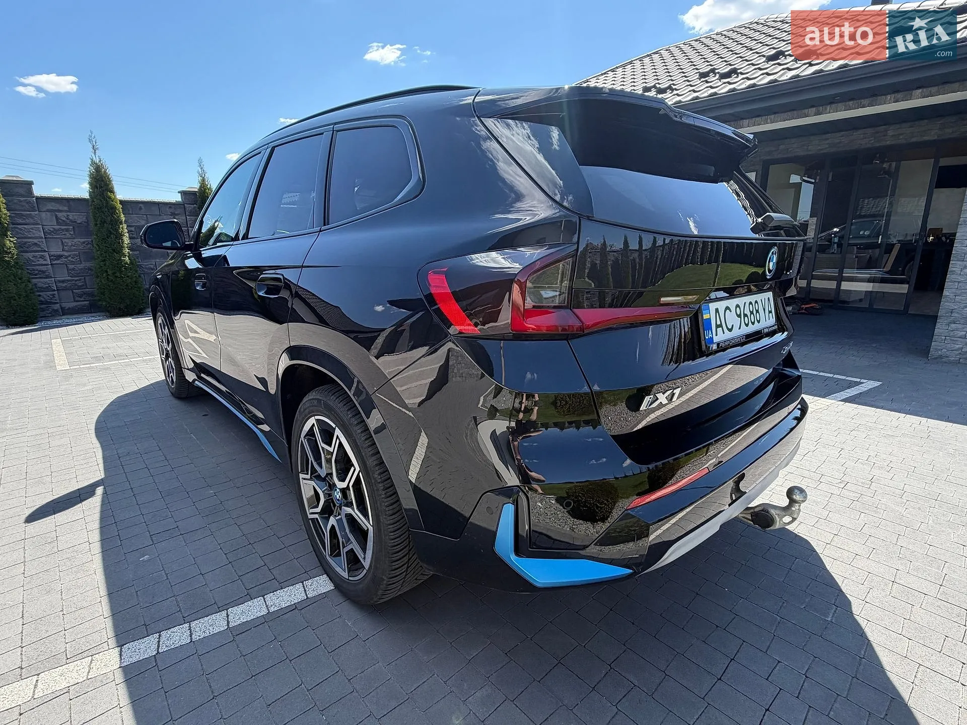 2023 BMW iX1 - мініатюра 12
