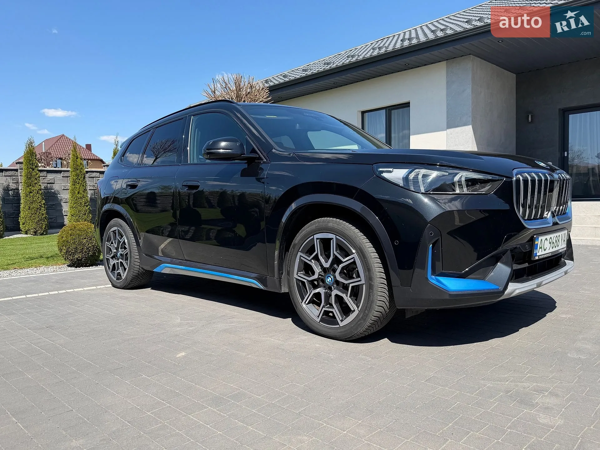 2023 BMW iX1 - мініатюра 4