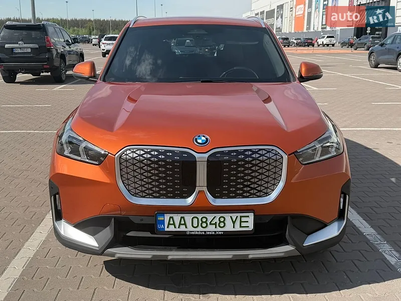 BMW iX1 2024