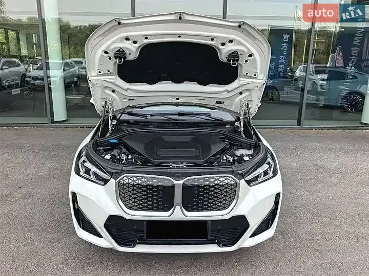 2025 BMW iX1 - мініатюра 6