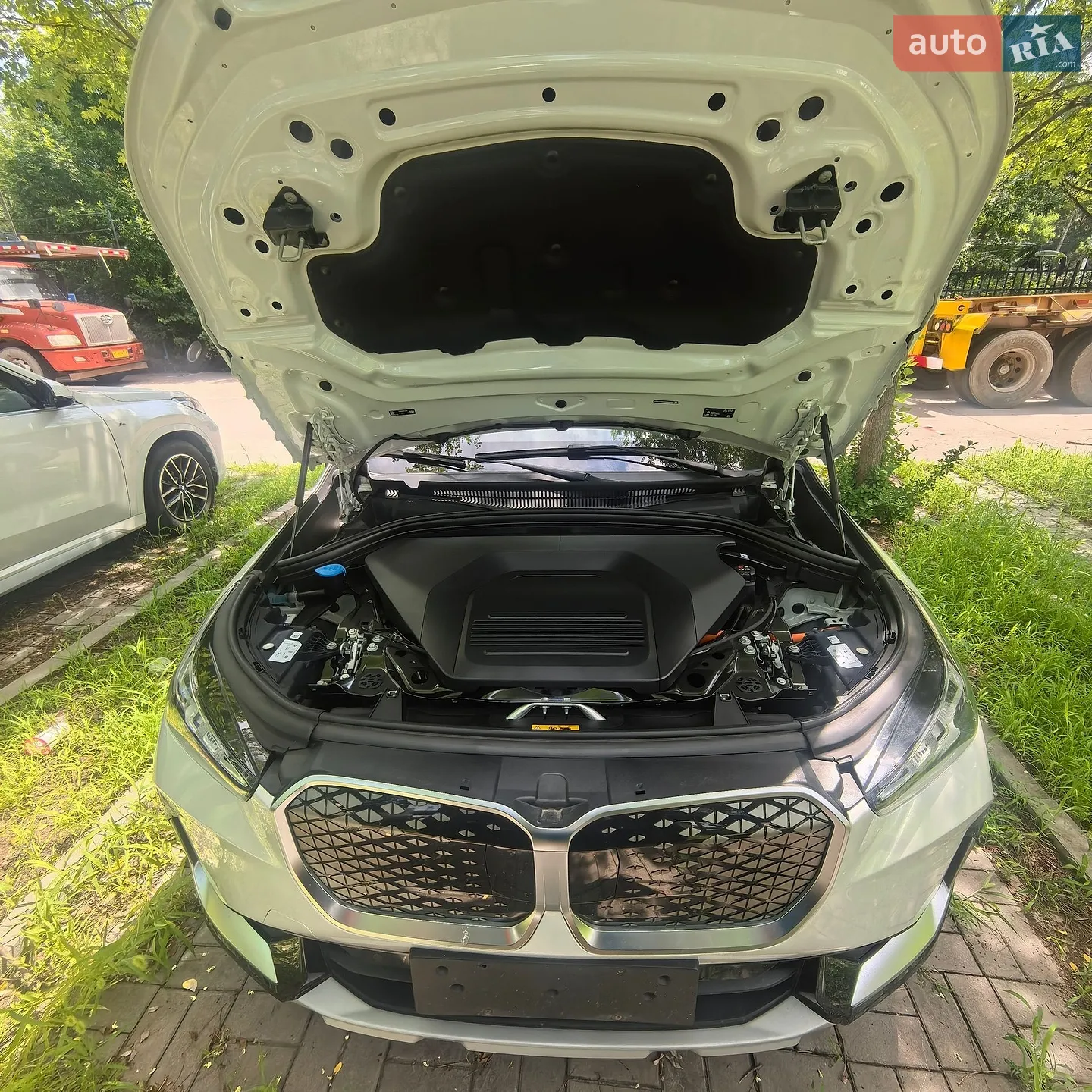 2024 BMW iX1 - мініатюра 3