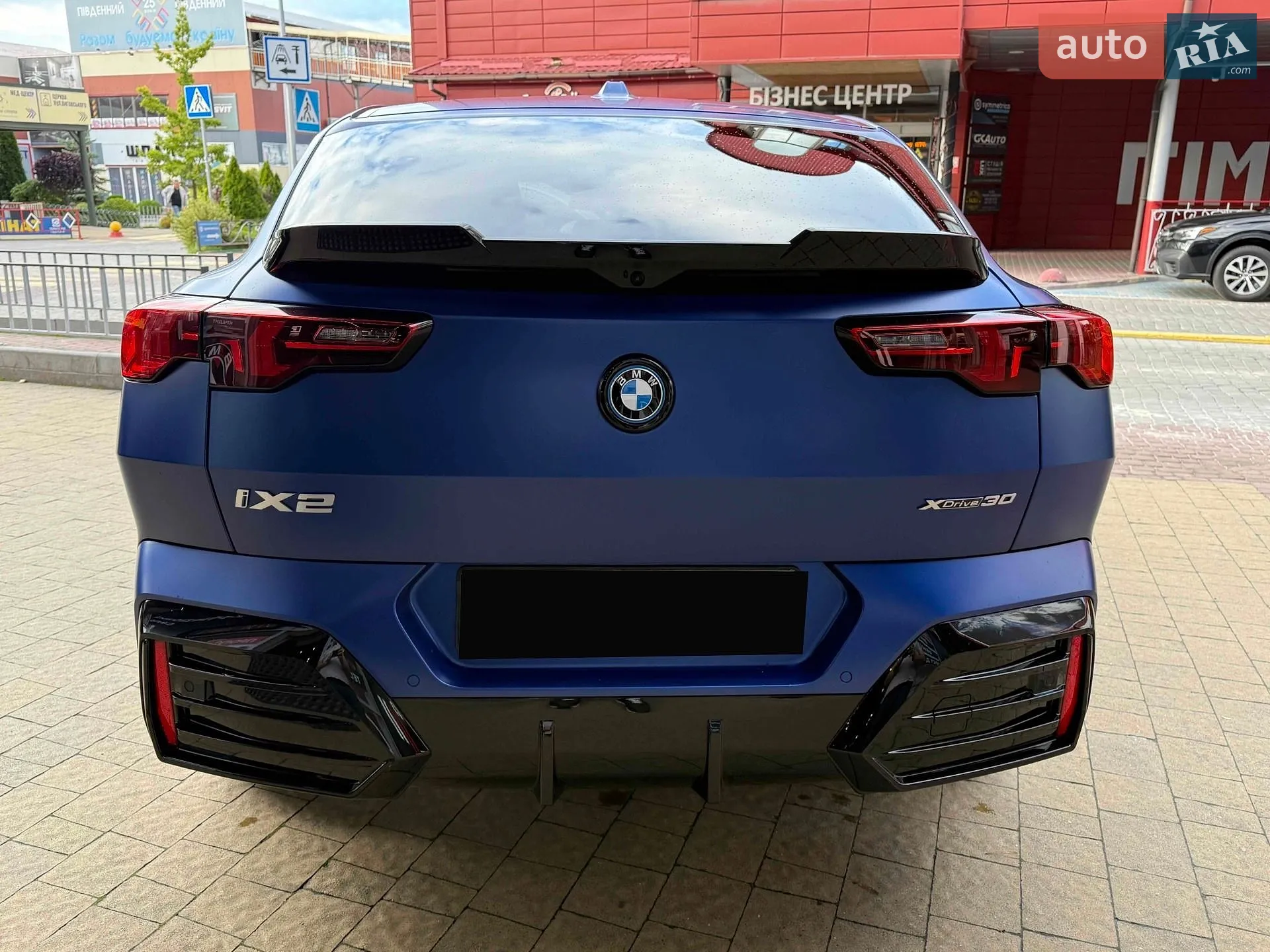 2023 BMW iX2 - мініатюра 9