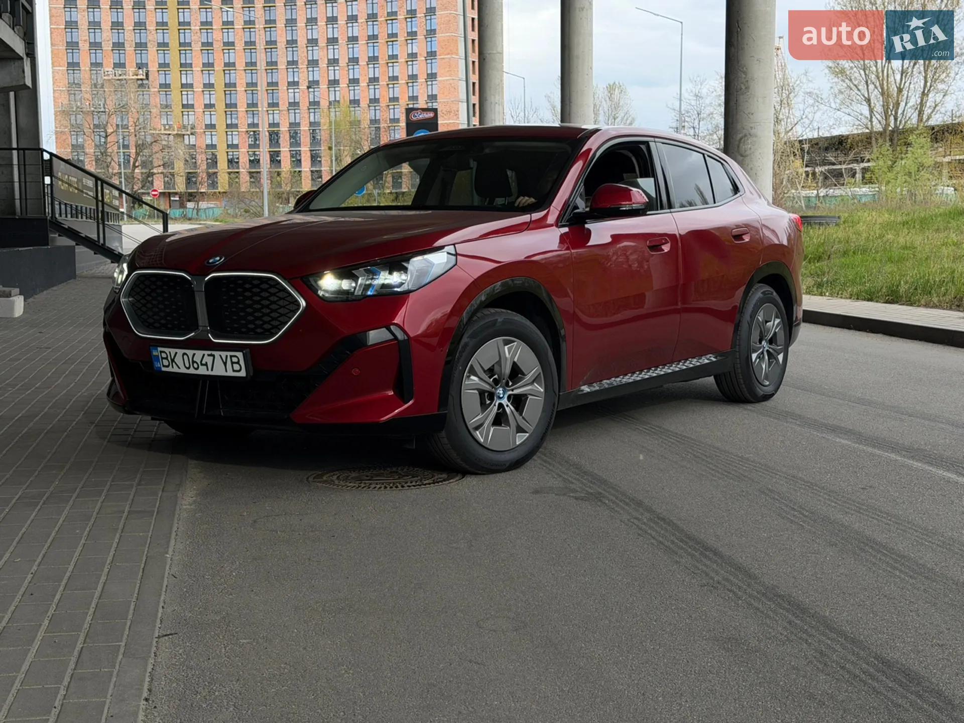 2024 BMW iX2 - мініатюра 9