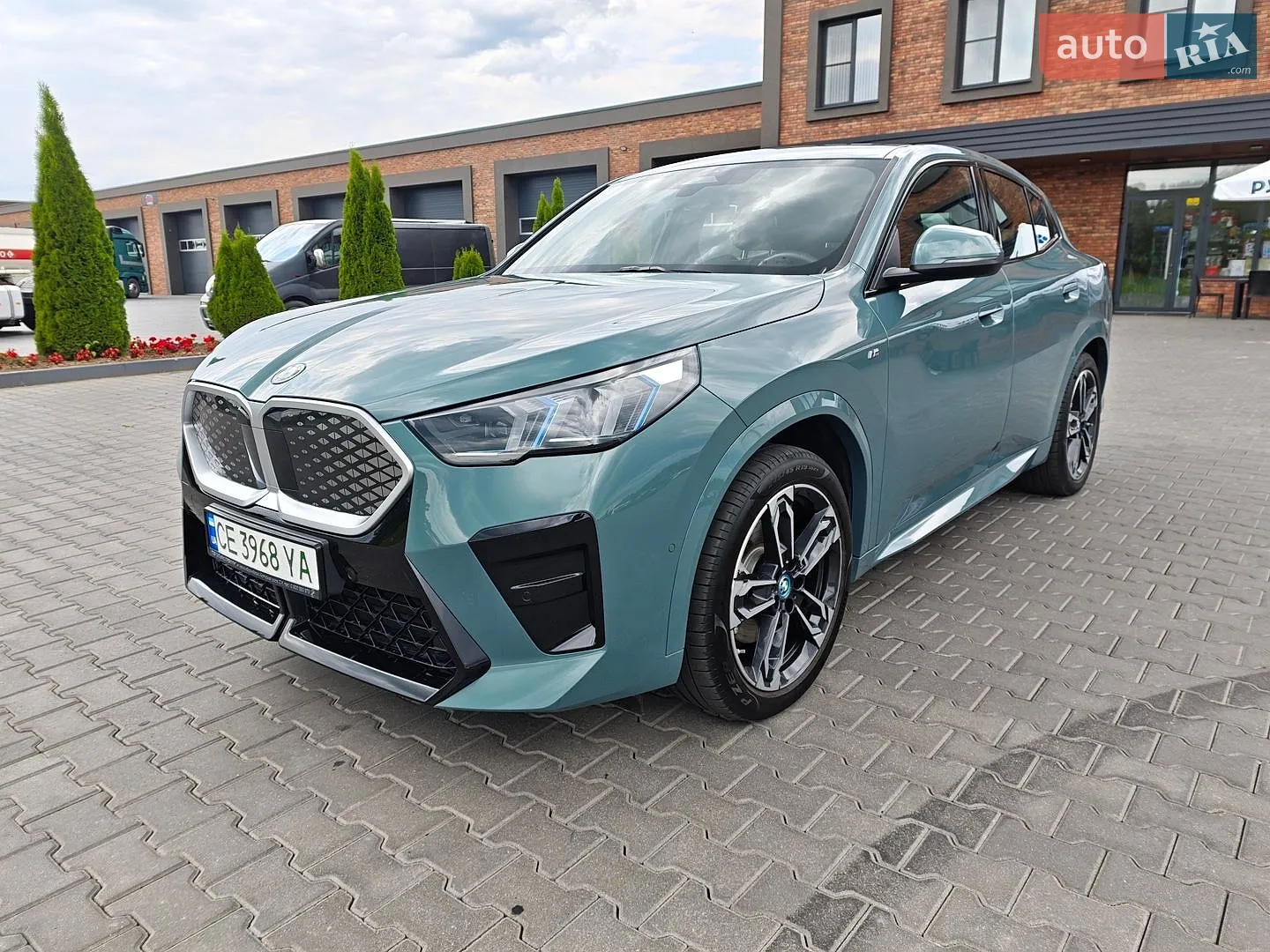BMW iX2 2025
