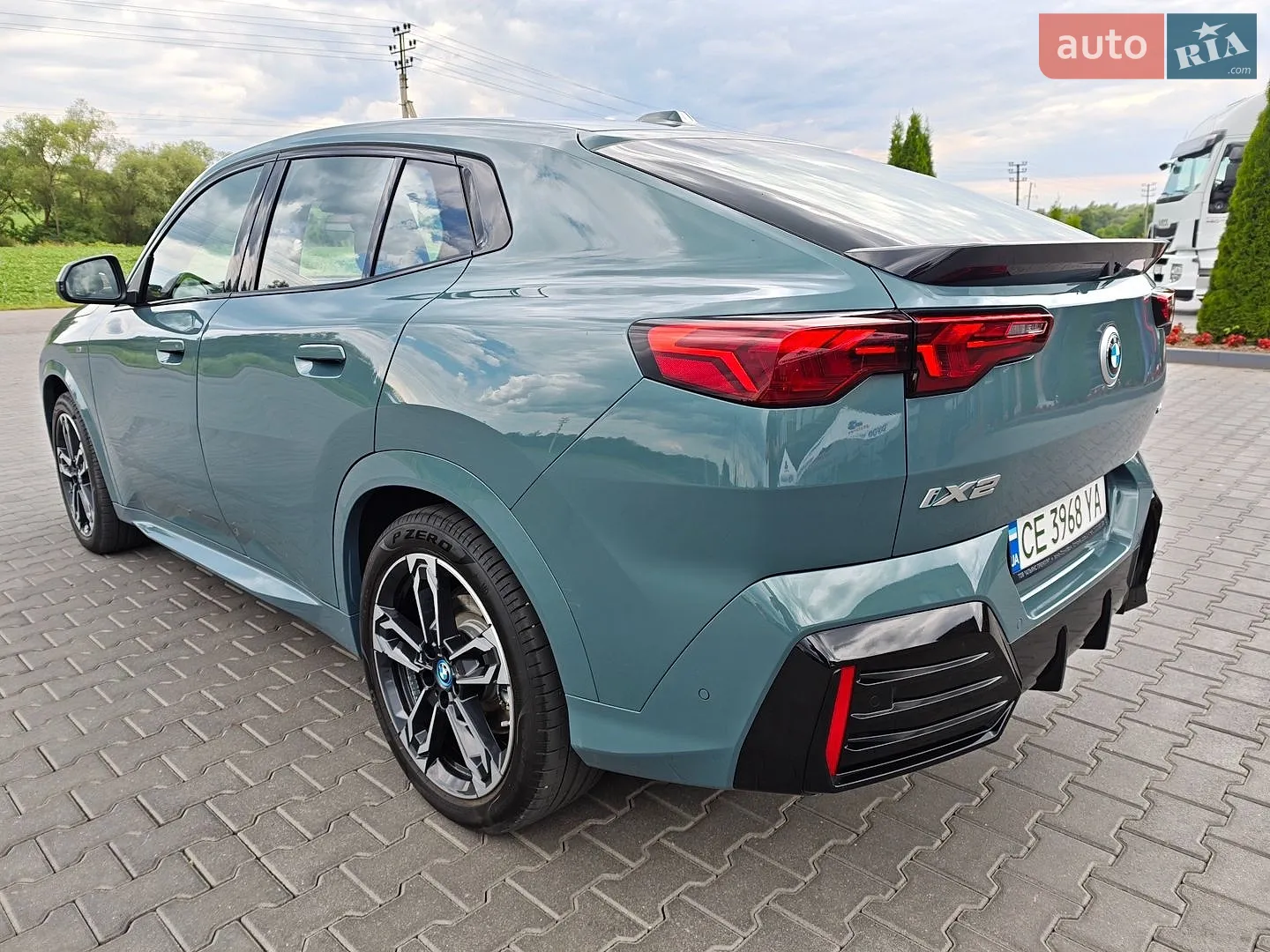 2025 BMW iX2 - мініатюра 8