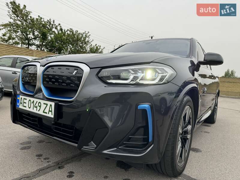 BMW iX3 2021