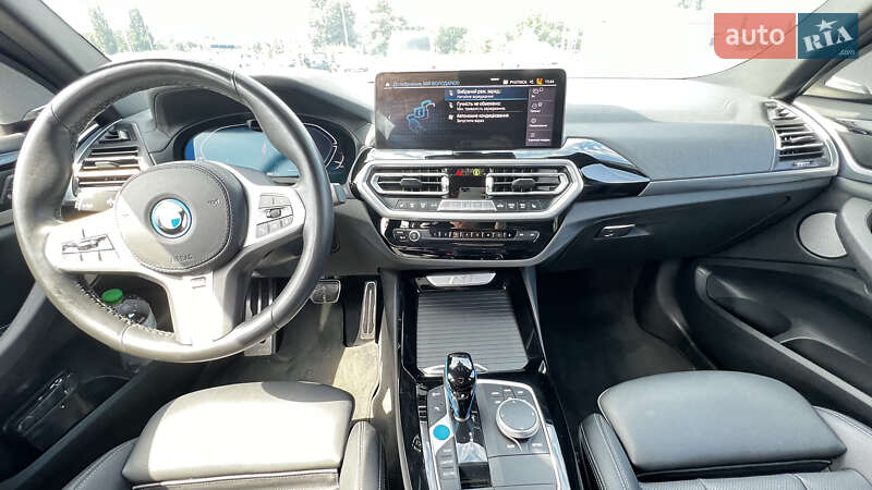 Внедорожник / Кроссовер BMW iX3 2021 в Киеве