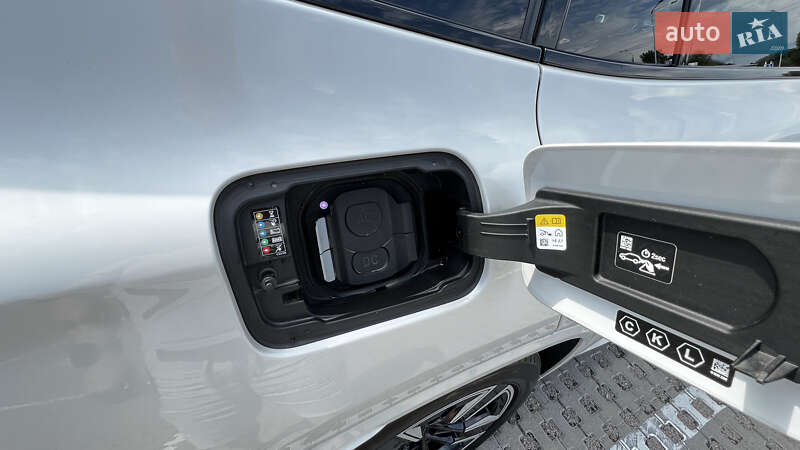 Внедорожник / Кроссовер BMW iX3 2021 в Киеве