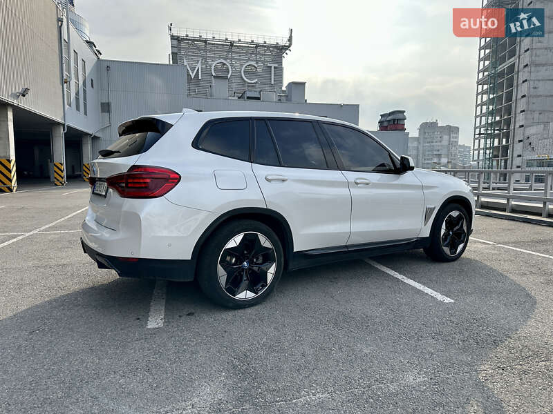 Позашляховик / Кросовер BMW iX3 2021 в Дніпрі
