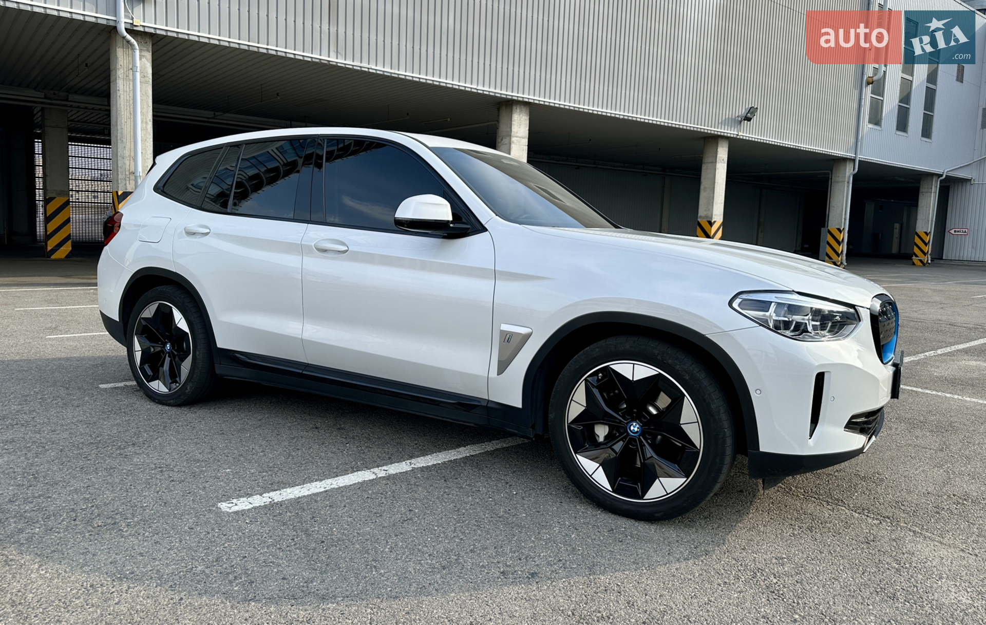 2021 BMW iX3 - мініатюра 4