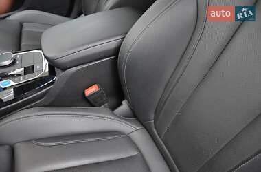 Внедорожник / Кроссовер BMW iX3 2021 в 