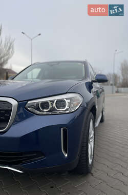 Внедорожник / Кроссовер BMW iX3 2021 в 