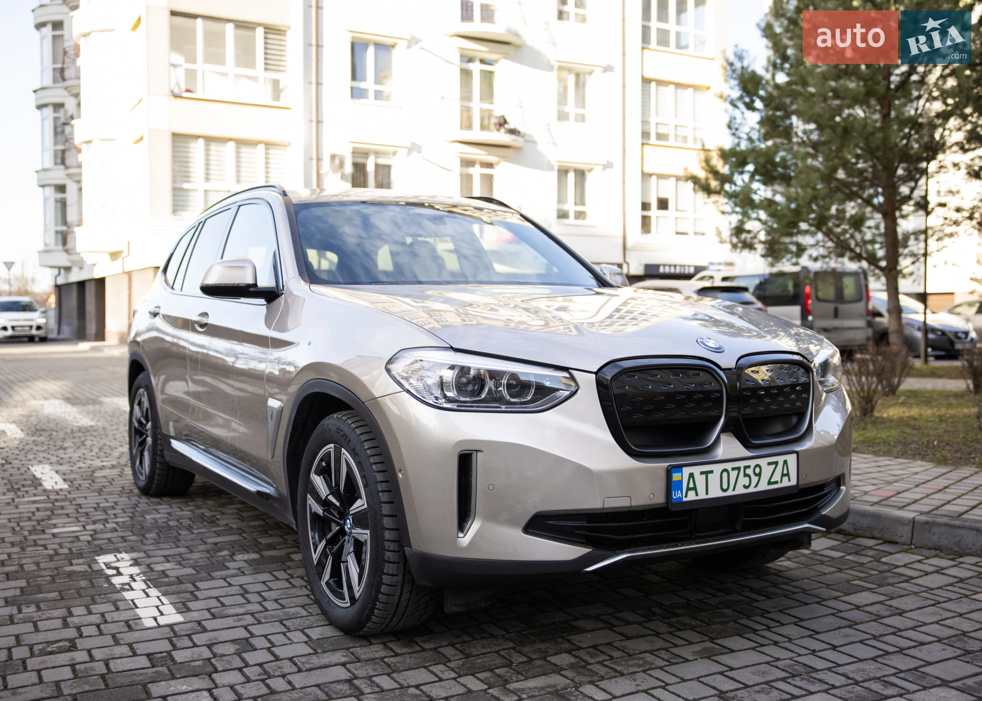 2021 BMW iX3 - фото 1
