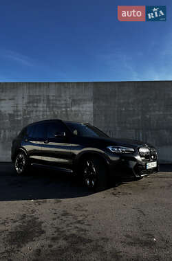 Позашляховик / Кросовер BMW iX3 2022 в 