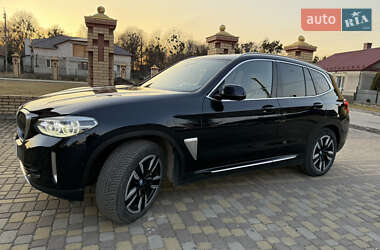 Внедорожник / Кроссовер BMW iX3 2021 в Киеве