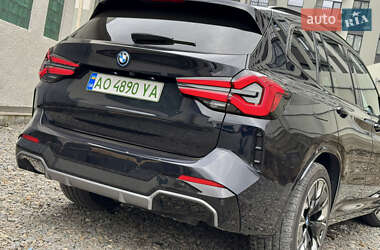 Внедорожник / Кроссовер BMW iX3 2023 в 